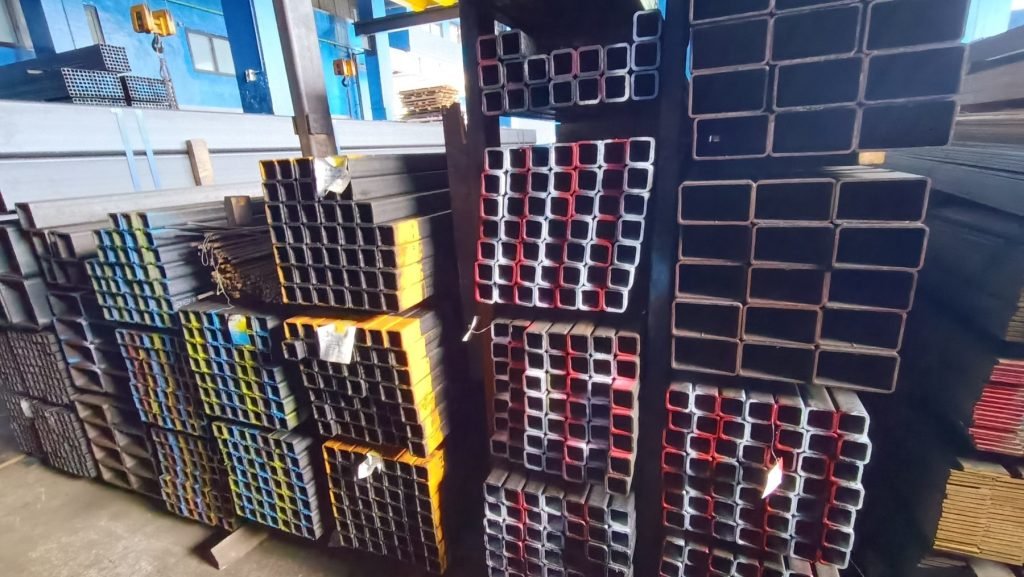 G 23 — Kah Teck Hardware Trading