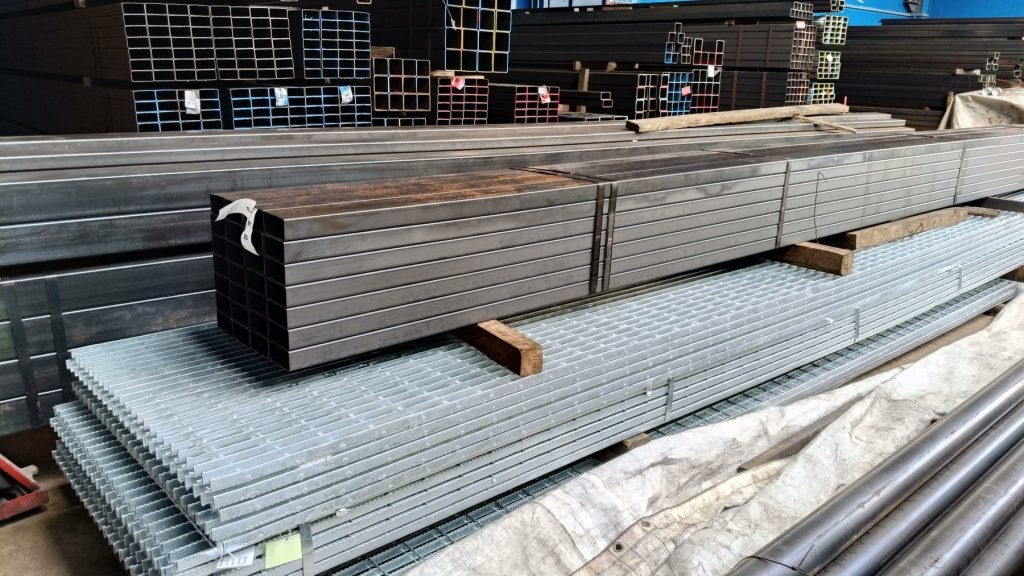 G 54 — Kah Teck Hardware Trading